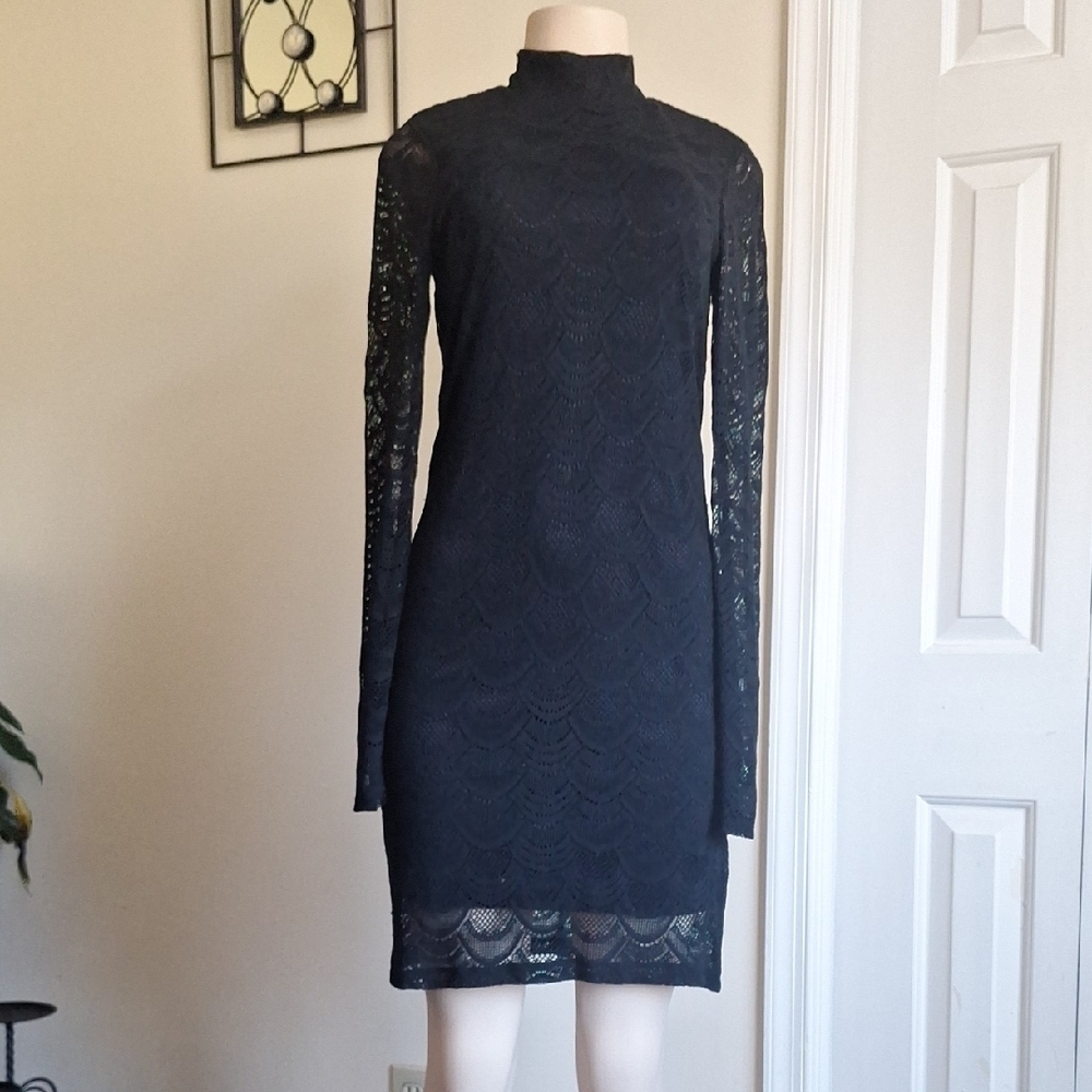 Jennifer Lopez Black Lace Mock Neck Mini Dress – Size M